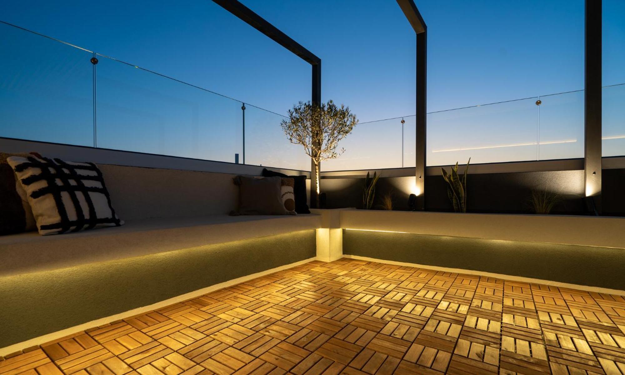 Urban Hive 2-story With Roof Garden Iraklion