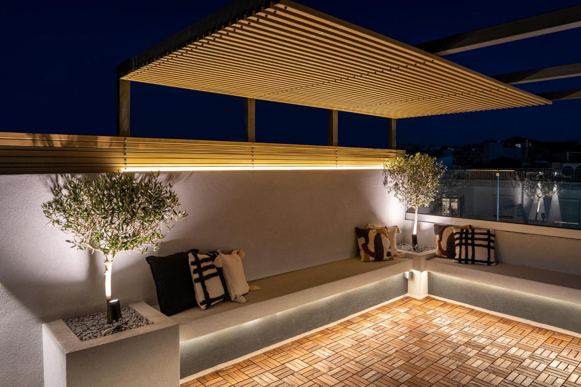 Urban Hive 2-story With Roof Garden Iraklion