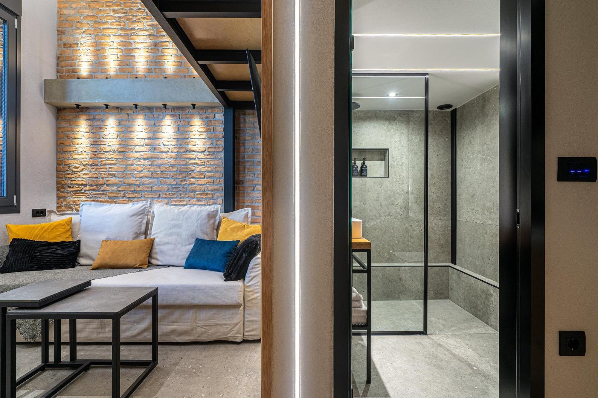 Urban Hive 2-story With Roof Garden * Iraklion